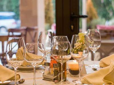 Restaurants close at a rate of up to 10% a month! How can en